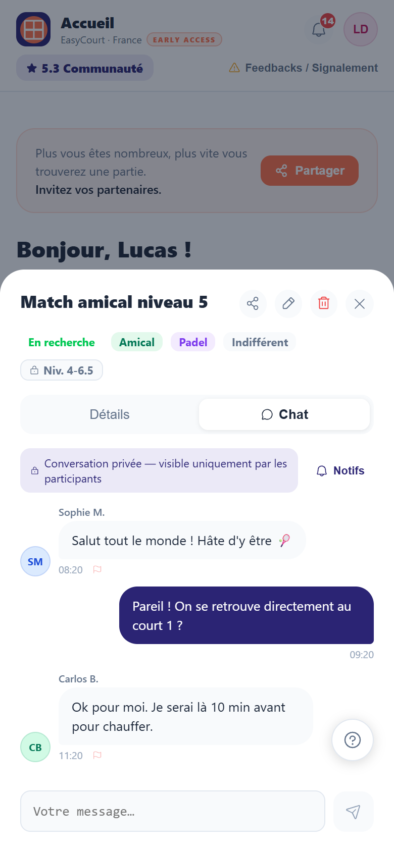 Fil de discussion d'un match, marqué « conversation privée, visible uniquement par les participants », avec les messages de Sophie M. et Carlos B.